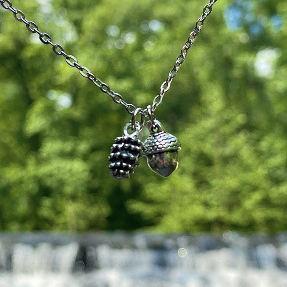 Acorn Necklace - Picture 3 of 4